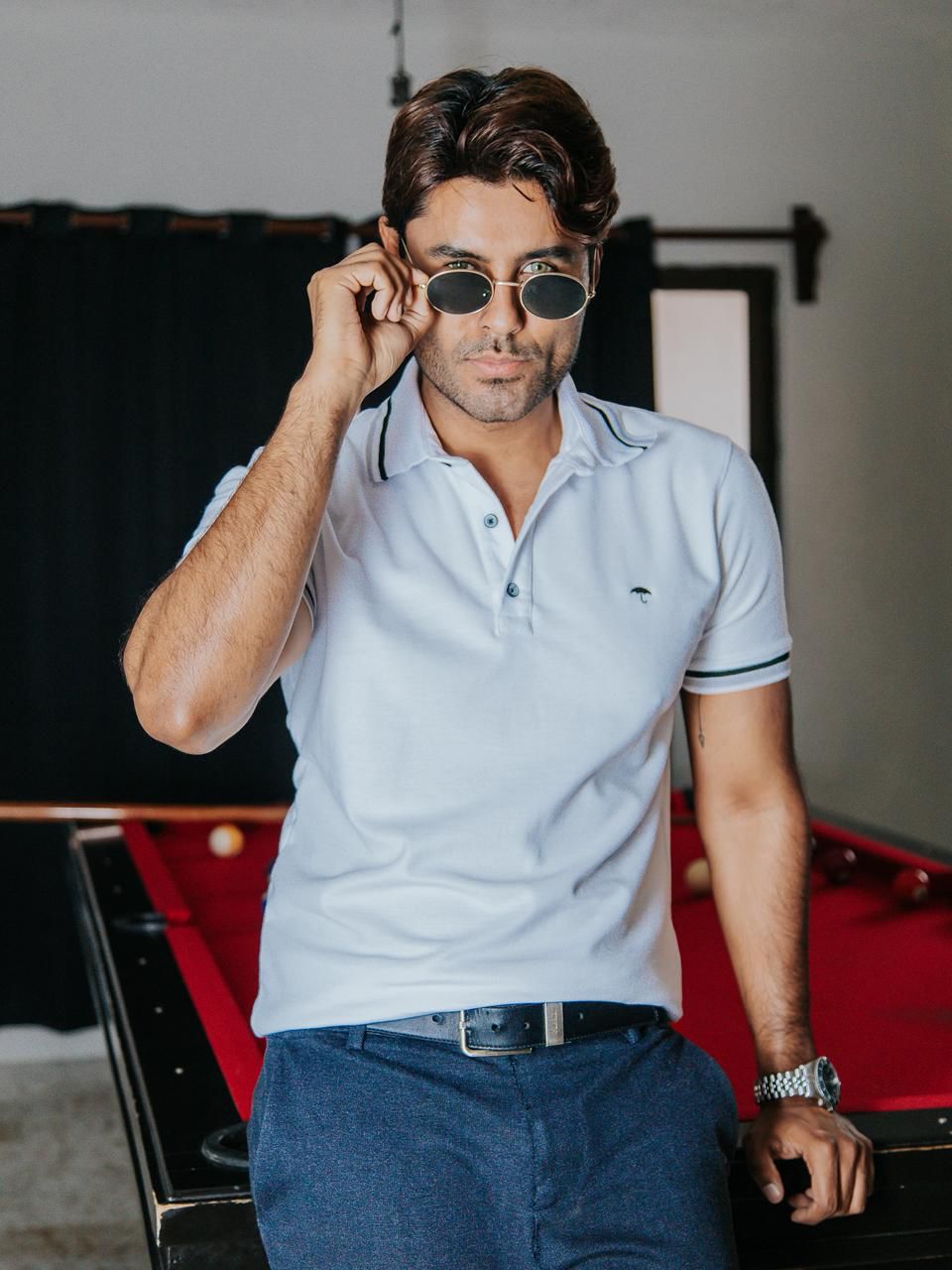 Playera Polo Hombre Slim Fit Blanca Detalles Negro y Gris