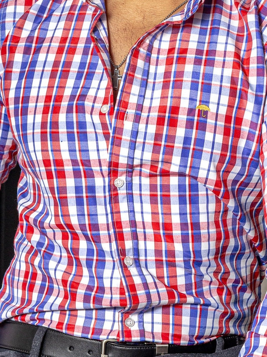 azules camisas de cuadro roja