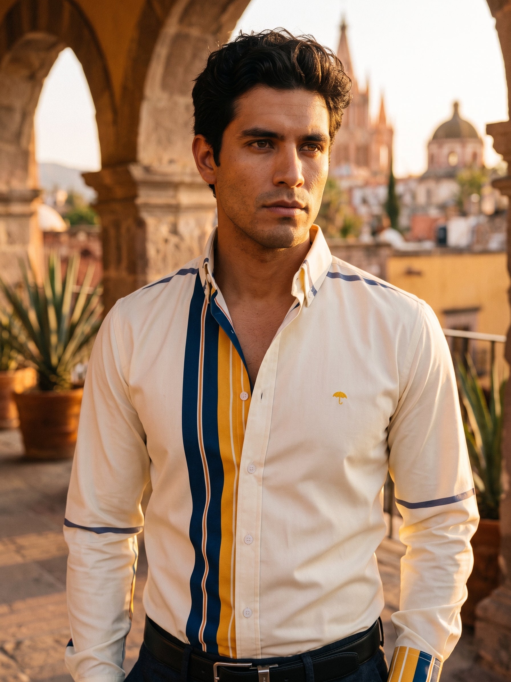 Moon & Rain | Camisa Casual Hombre, Crema Líneas Amarillo, Azul Marino
