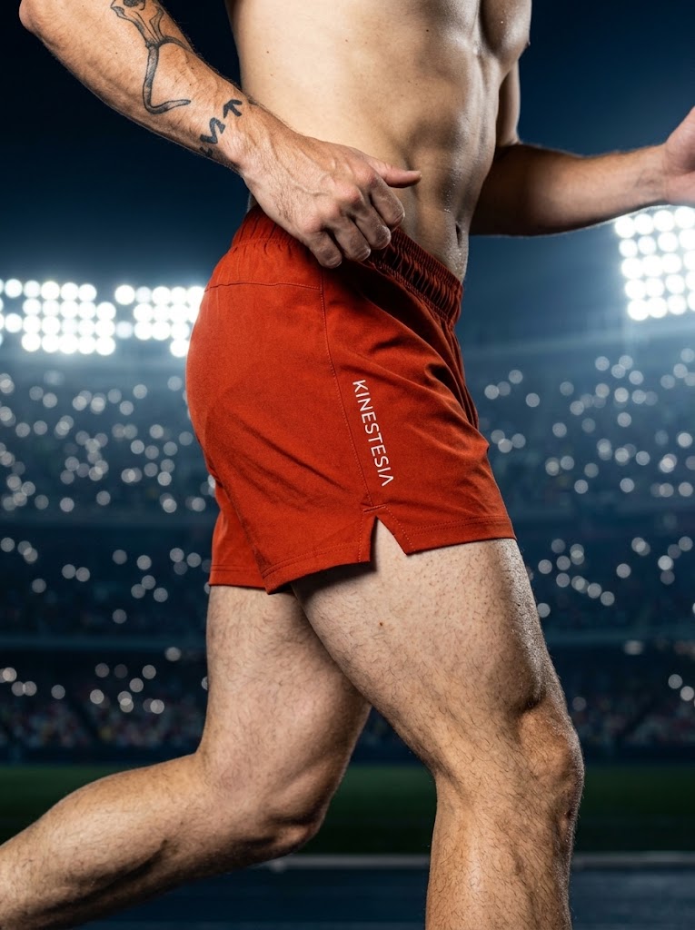 SHORT ROJO TERRACOTA DE COMPETENCIA PARA HOMBRE KINESTESIA