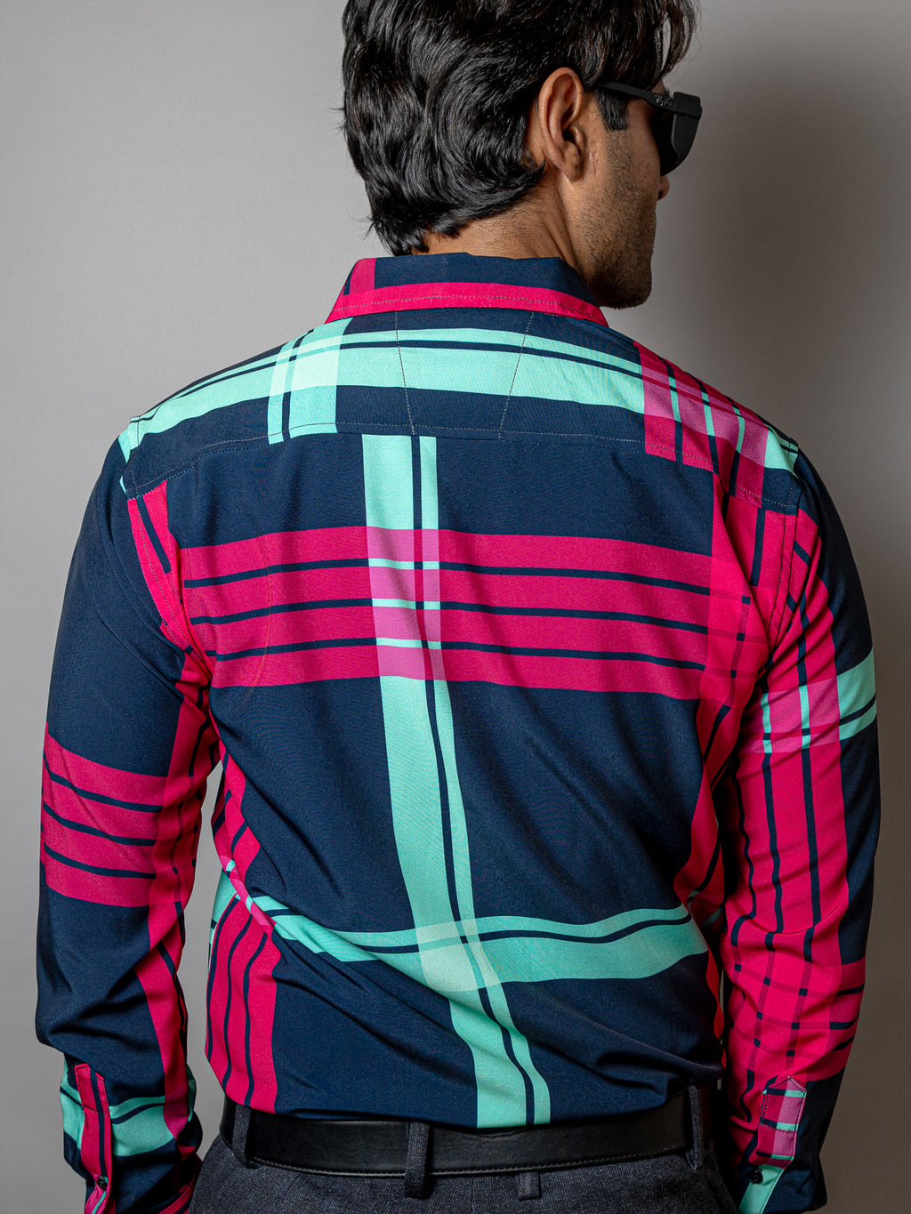 Camisa Casual Hombre, Azul Marino Líneas Rosa Y Azul Turquesa - Tiendas Platino Camisas Hombre 34 (S)