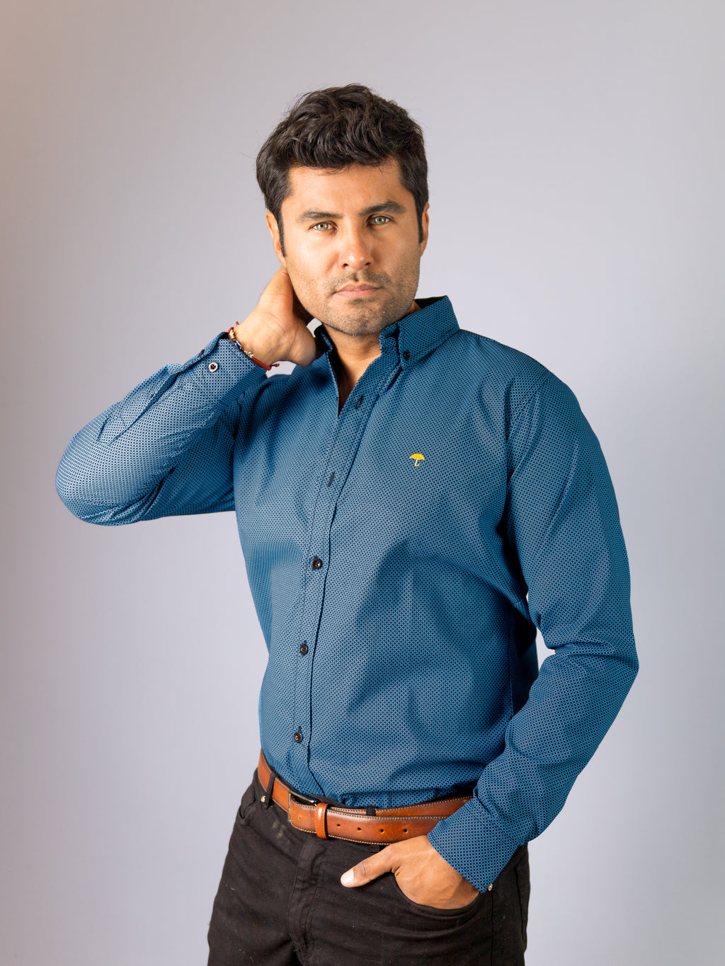 Camisa Hombre Casual Azul Mini Rombos Negros