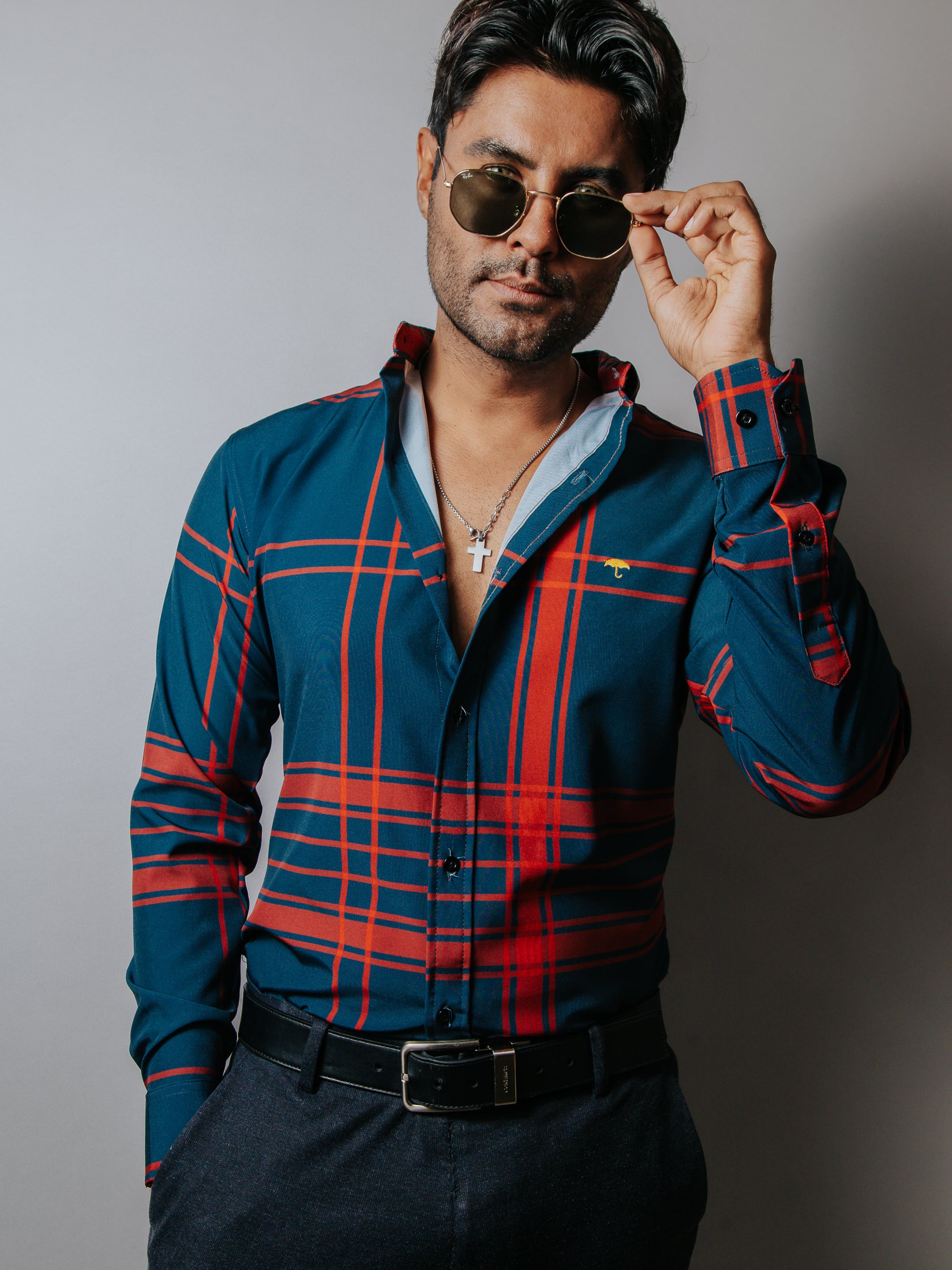 Camisa Hombre Casual Marino Rayas Rojas - 34 (S)-Tiendas Platino