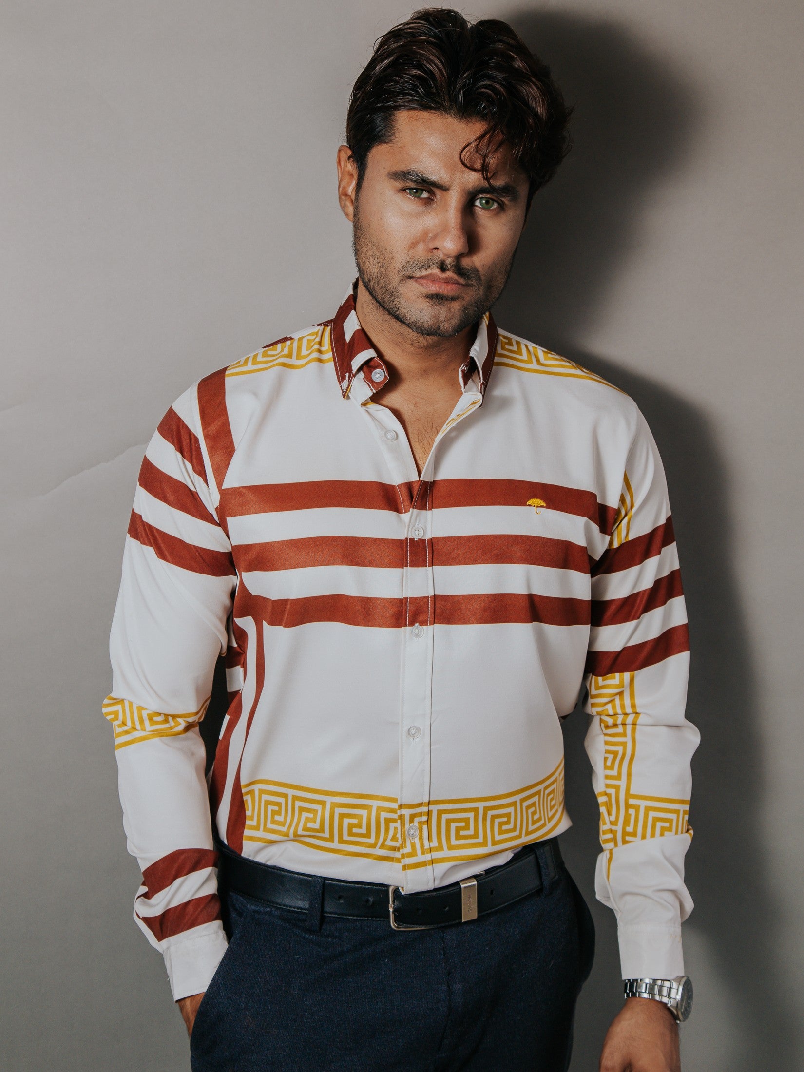 Camisa Hombre Casual Marfil Detalle Griego Dorado