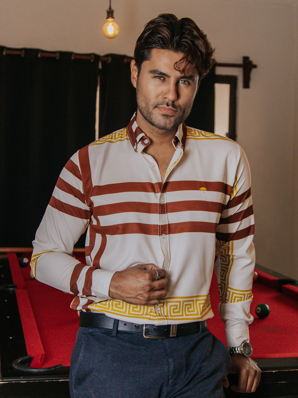 Camisa Hombre Casual Marfil Detalle Griego Dorado