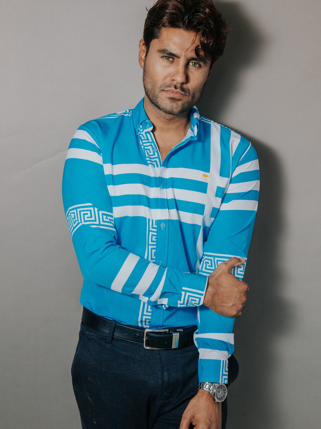 Camisa Hombre Casual Azul Cielo Detalle Griego Blanco