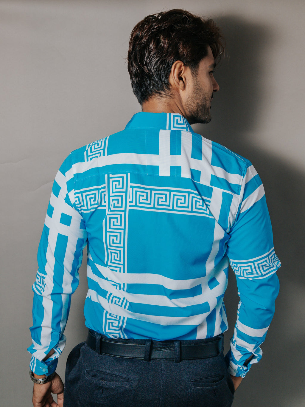 Camisa Hombre Casual Azul Cielo Detalle Griego Blanco