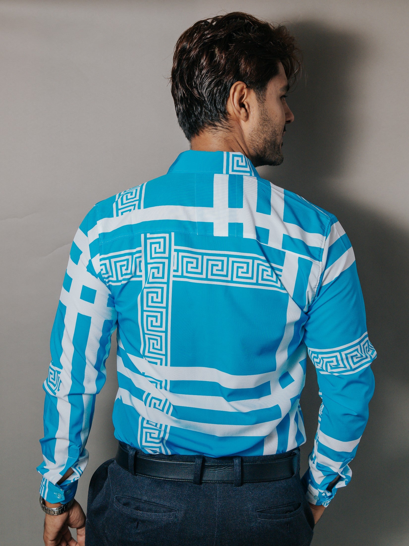 Camisa Hombre Casual Azul Cielo Detalle Griego Blanco