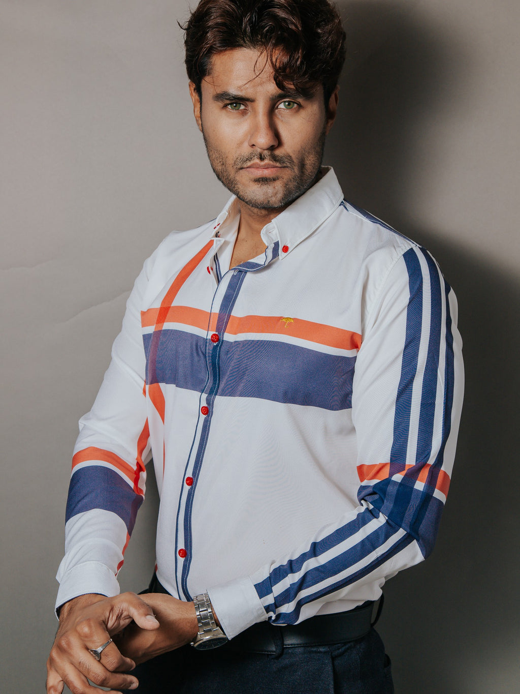 Camisa Hombre Casual Color Hueso Líneas Azul y Rojo