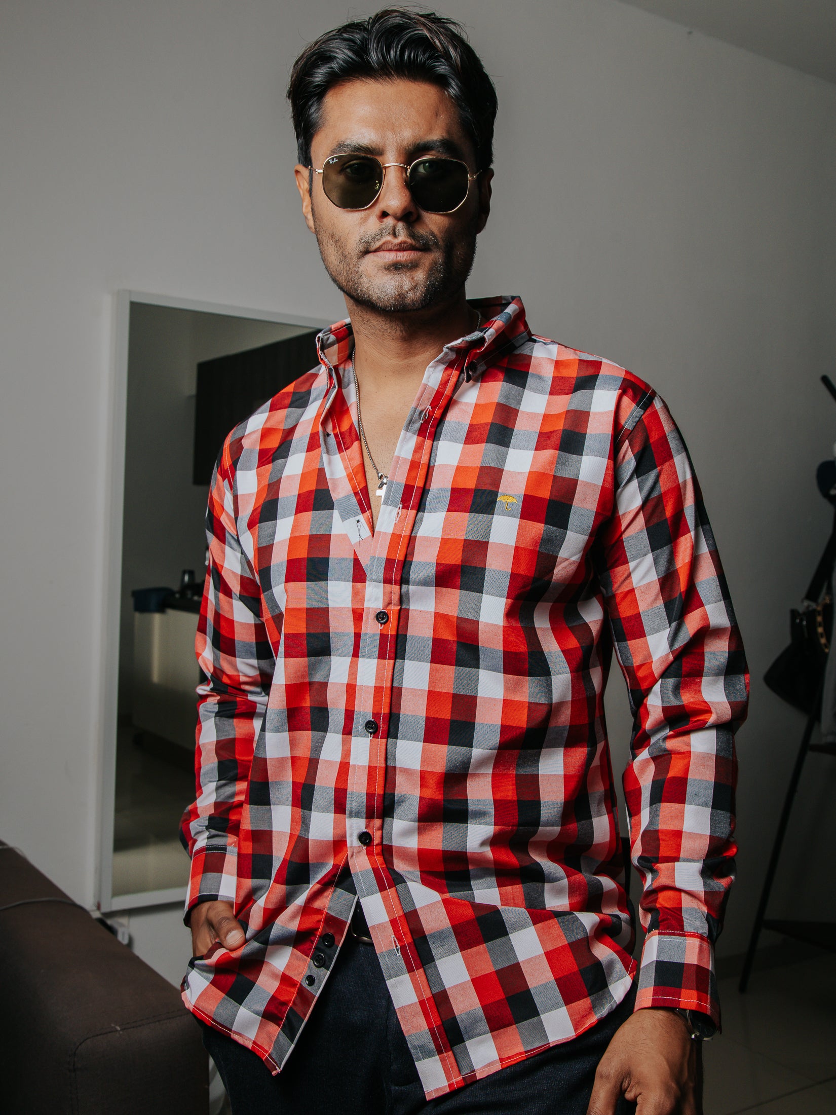 Camisa Casual Hombre Cuadros Rojo Blanco Y Negro - Tiendas Platino Camisas Hombre 34 (S)