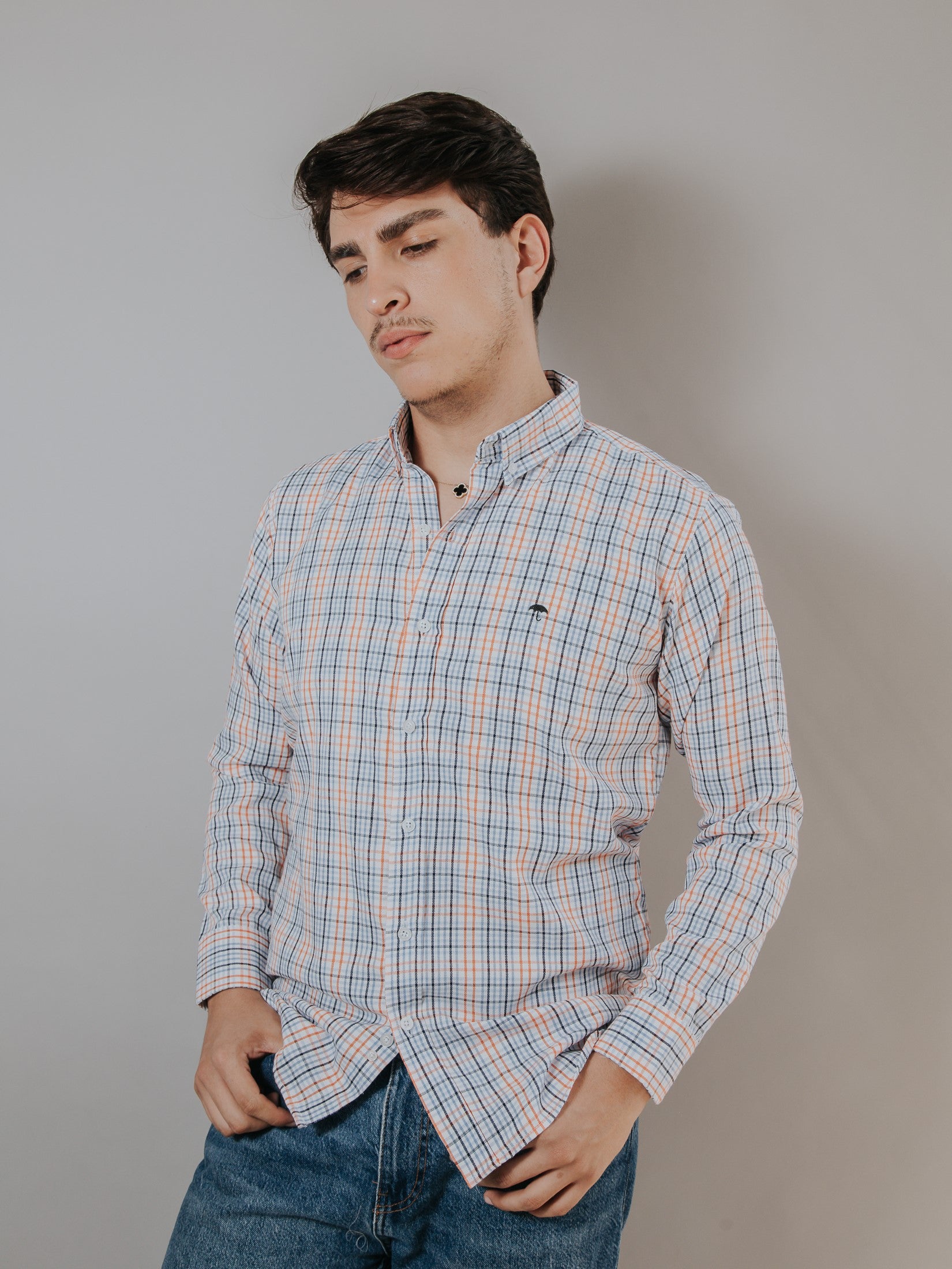 Camisa Hombre Casual Blanca Líneas Azul Cielo Y Naranja