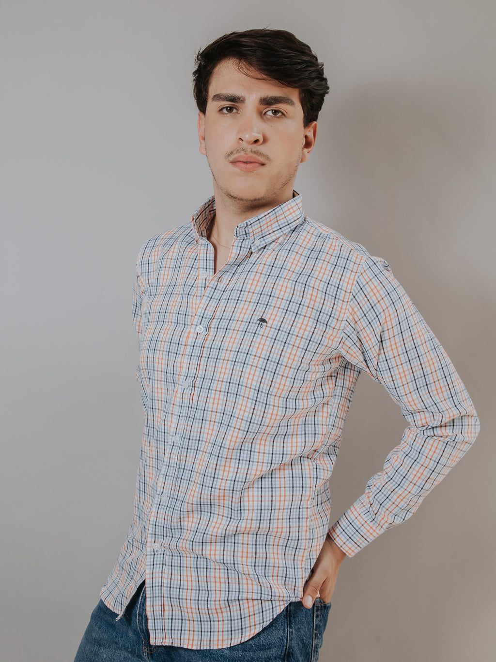 Camisa Hombre Casual Blanca Líneas Azul Cielo Y Naranja