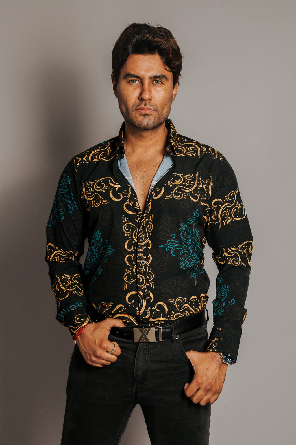 Camisa Hombre Casual Detalle Ornamental Dorado Mándala Azul