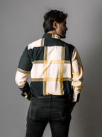 Camisa Hombre Casual Negro Beige Grecas Dorado