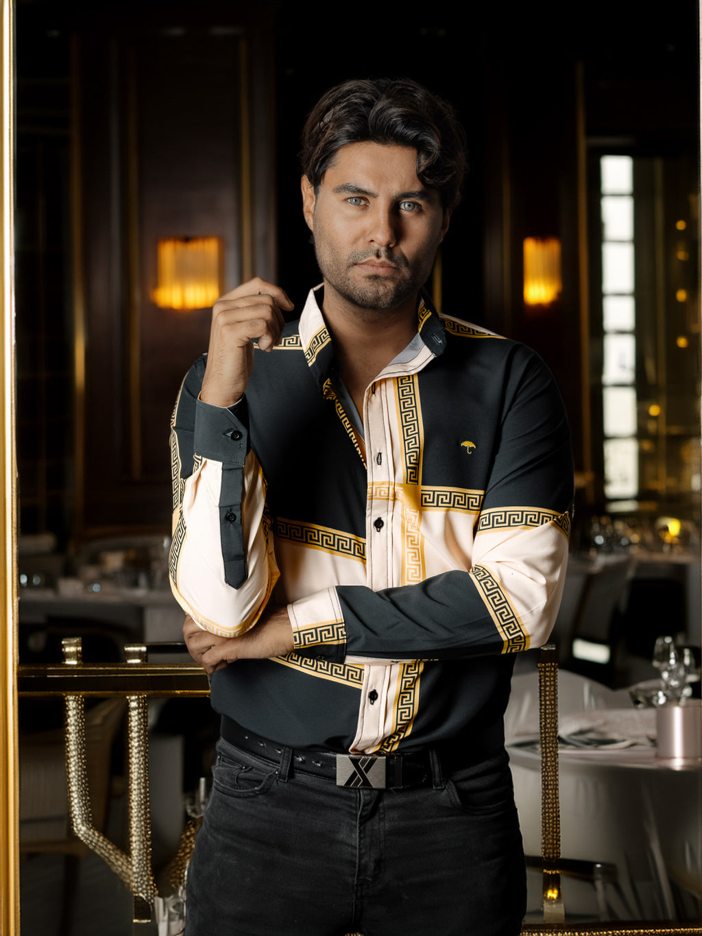 Camisa Hombre Casual Negro Beige Grecas Dorado