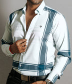 Camisa Hombre Casual Verde Grecas Blanca