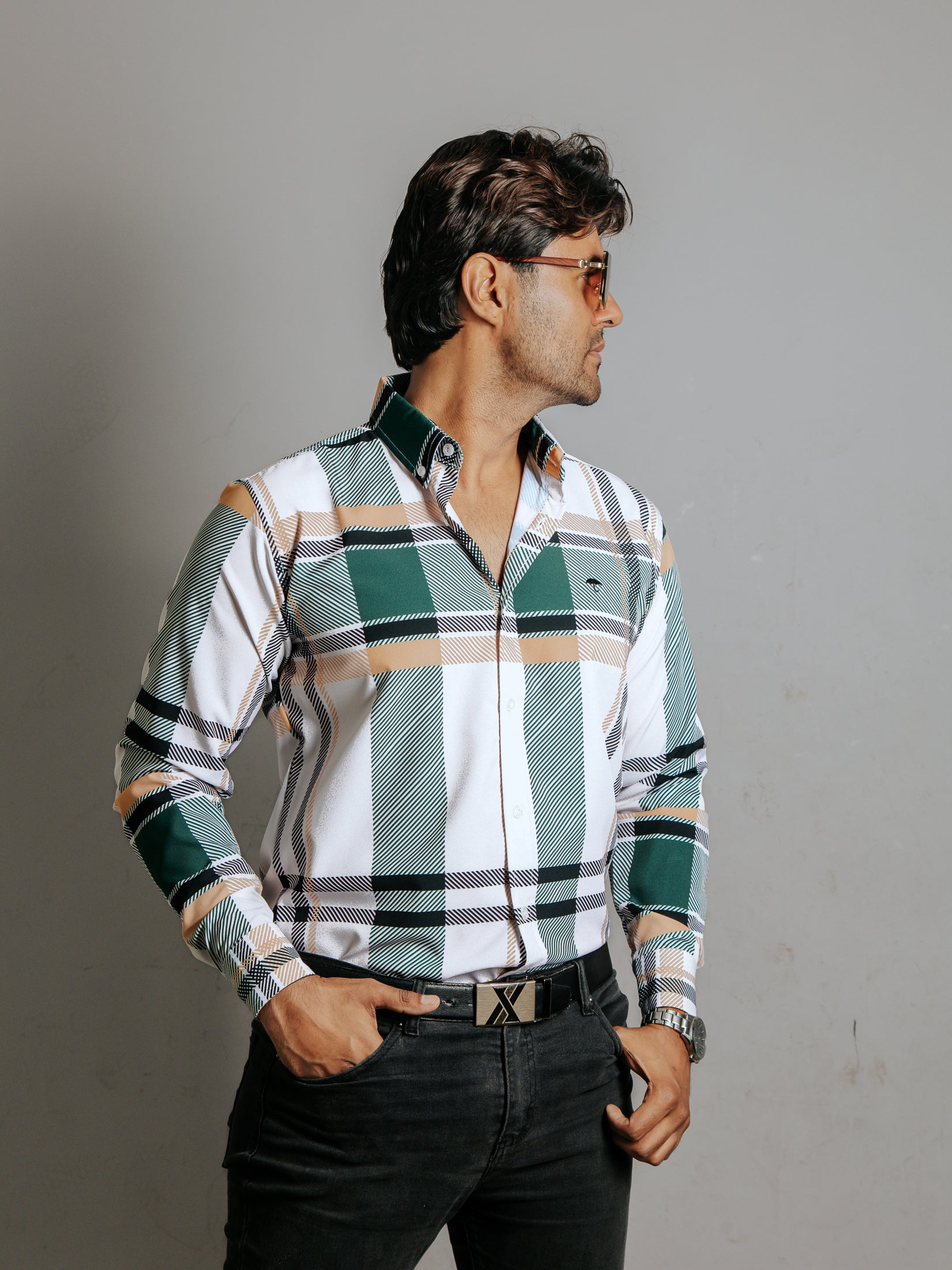 Camisa Hombre Casual Blanca Líneas Verde y Amarilla