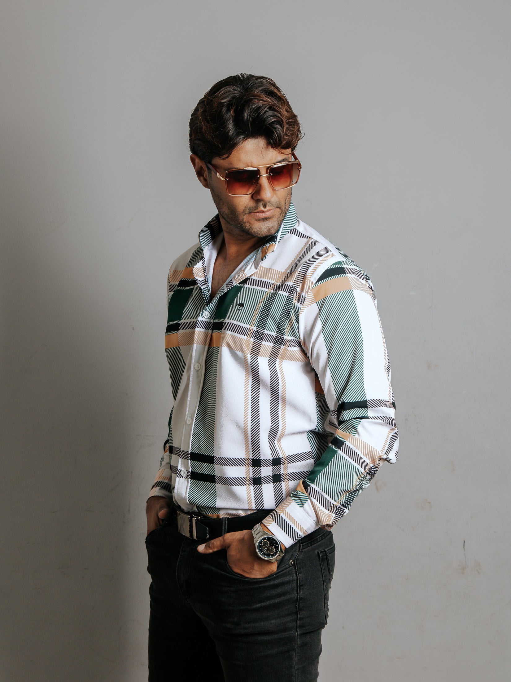 Camisa Hombre Casual Blanca Líneas Verde y Amarilla