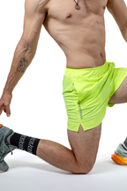 Short Deportivo Para Hombre Indoor Amarillo Neon - Tiendas Platino Short Deportivo Hombre 32 (XS)