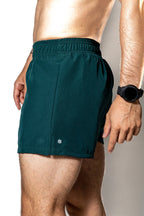 SHORT VERDE OSCURO DE COMPETENCIA PARA HOMBRE KINESTESIA