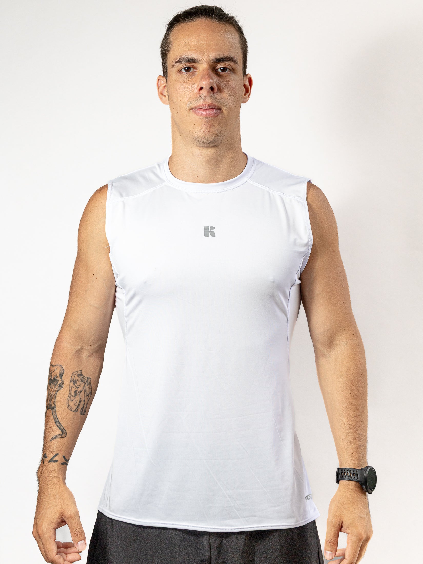 Playera Sin Mangas Blanca Para Hombre Basic Kinestesia