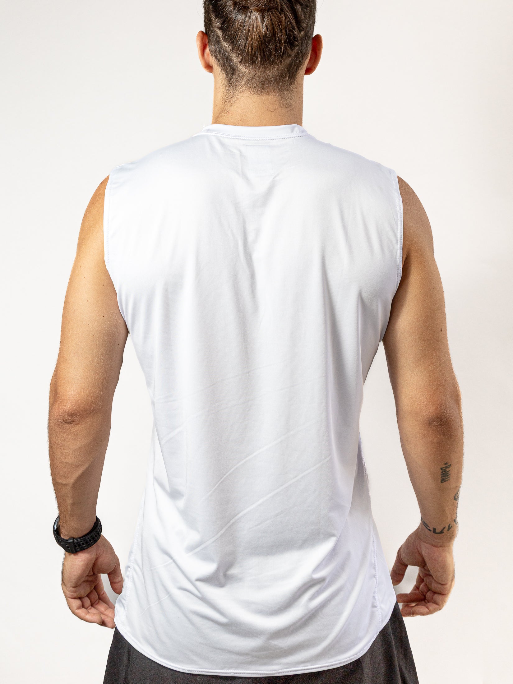 Playera Sin Mangas Blanca Para Hombre Basic Kinestesia