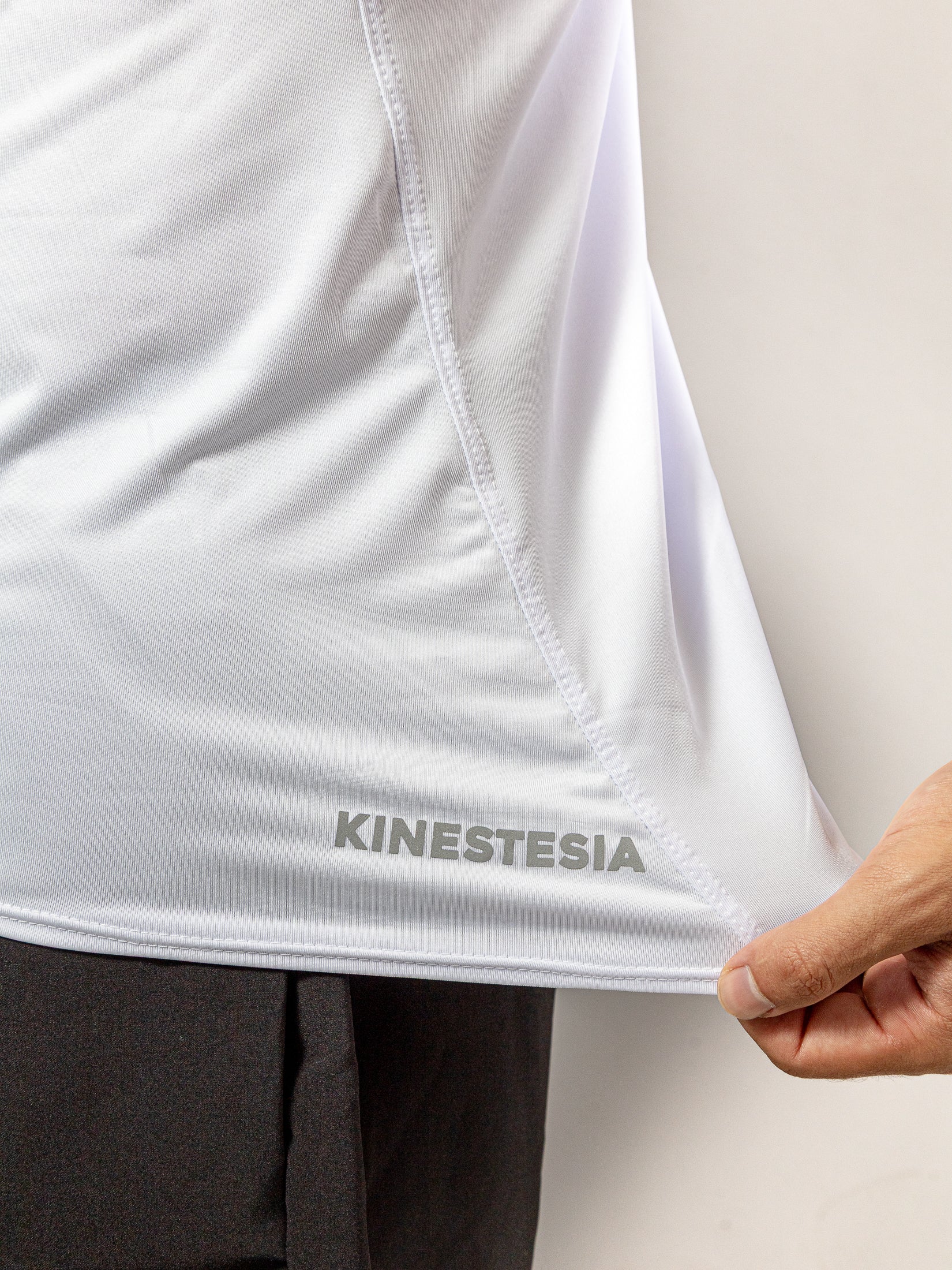 Playera Sin Mangas Blanca Para Hombre Basic Kinestesia
