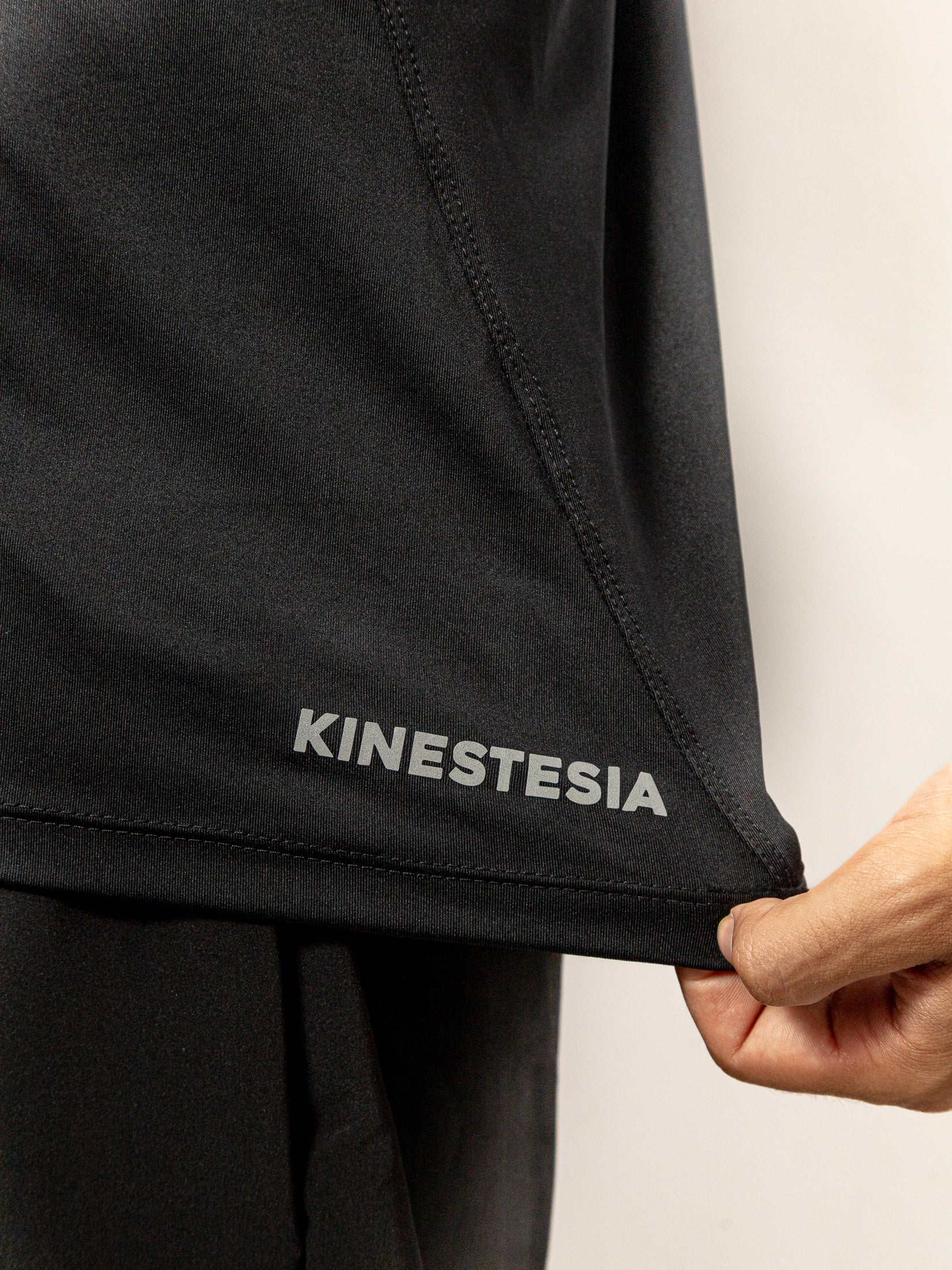 Playera Sin Mangas Negra Para Hombre Basic Kinestesia