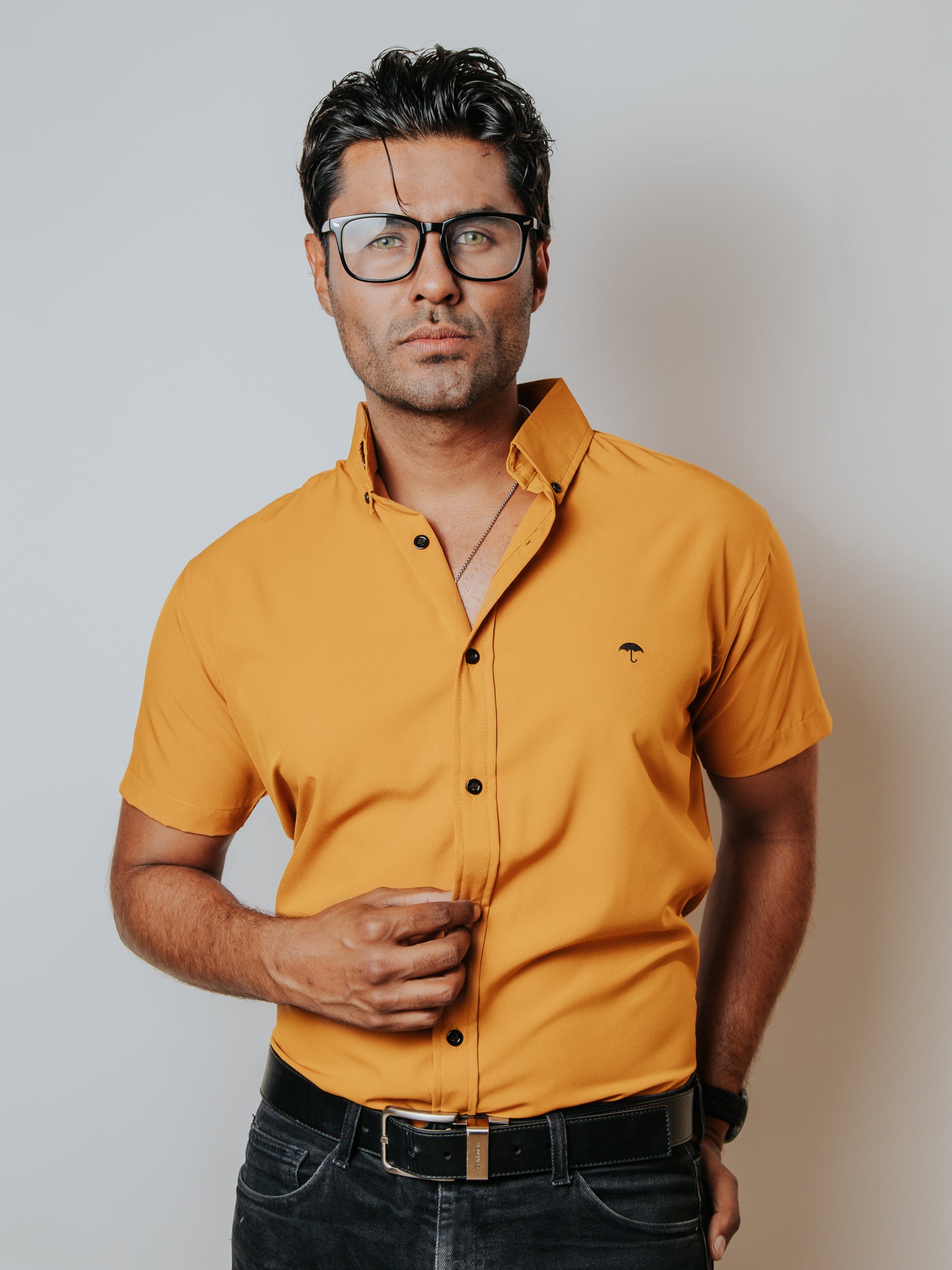 Camisa Casual Hombre, Lisa Mostaza - 34 (S)-Tiendas Platino