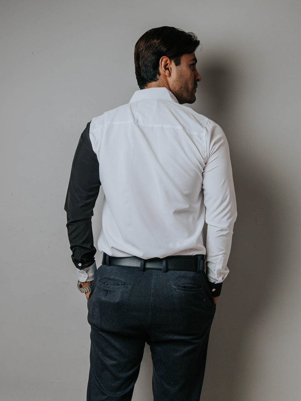 Camisa Hombre Lisa Blanca Manga Negra