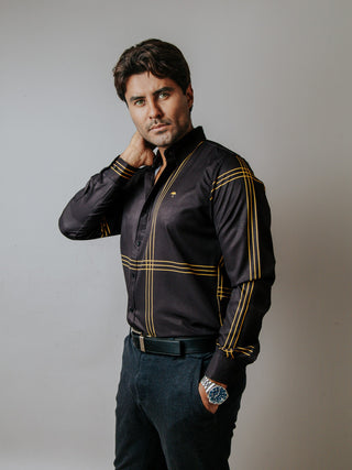 Camisa Hombre Casual Negro Detalle Líneas Amarillas