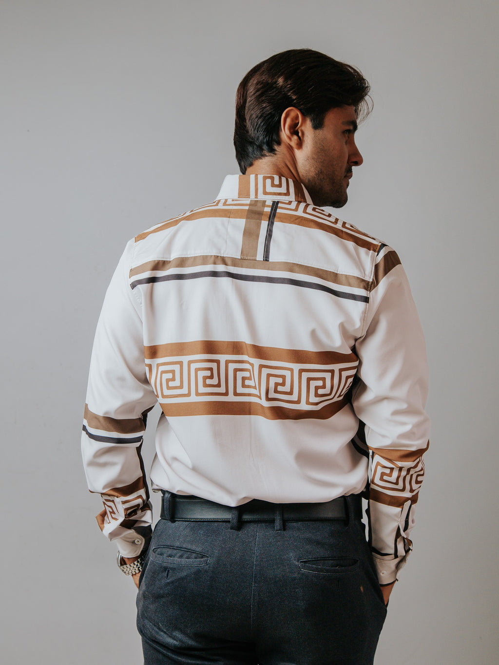 Camisa Hombre Beige Claro Det. Griego Café