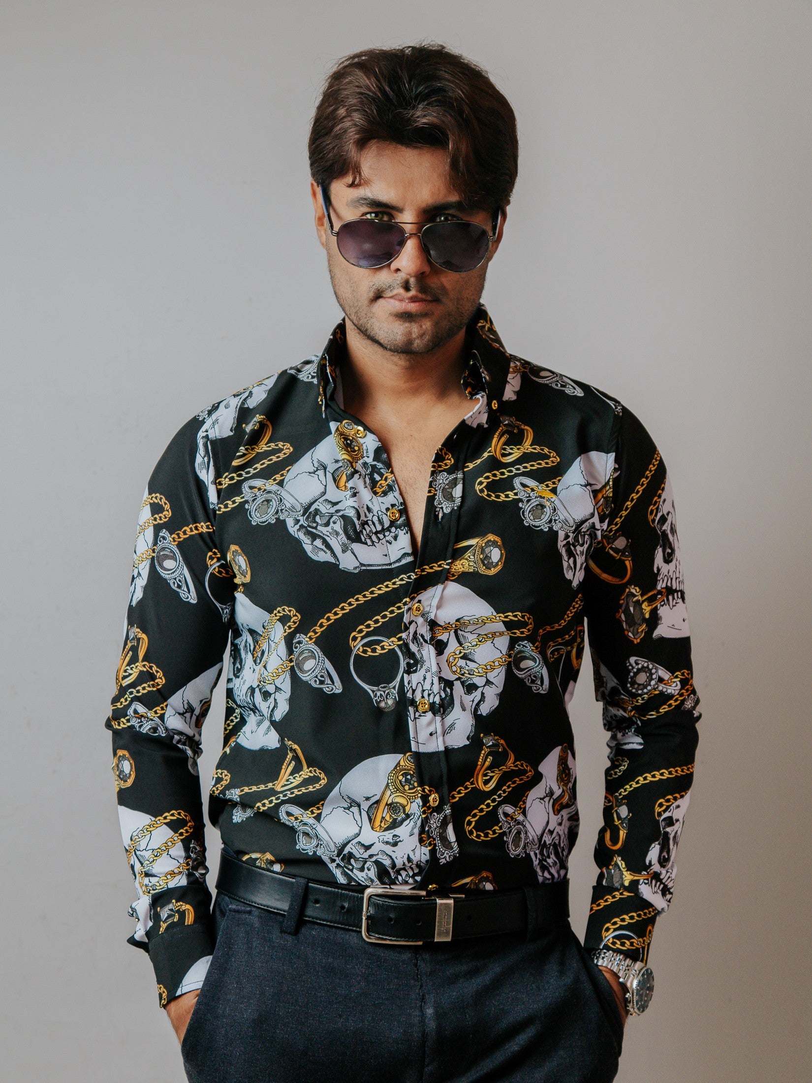 Camisa Hombre Casual Negra Calaveras Blancas Cadenas