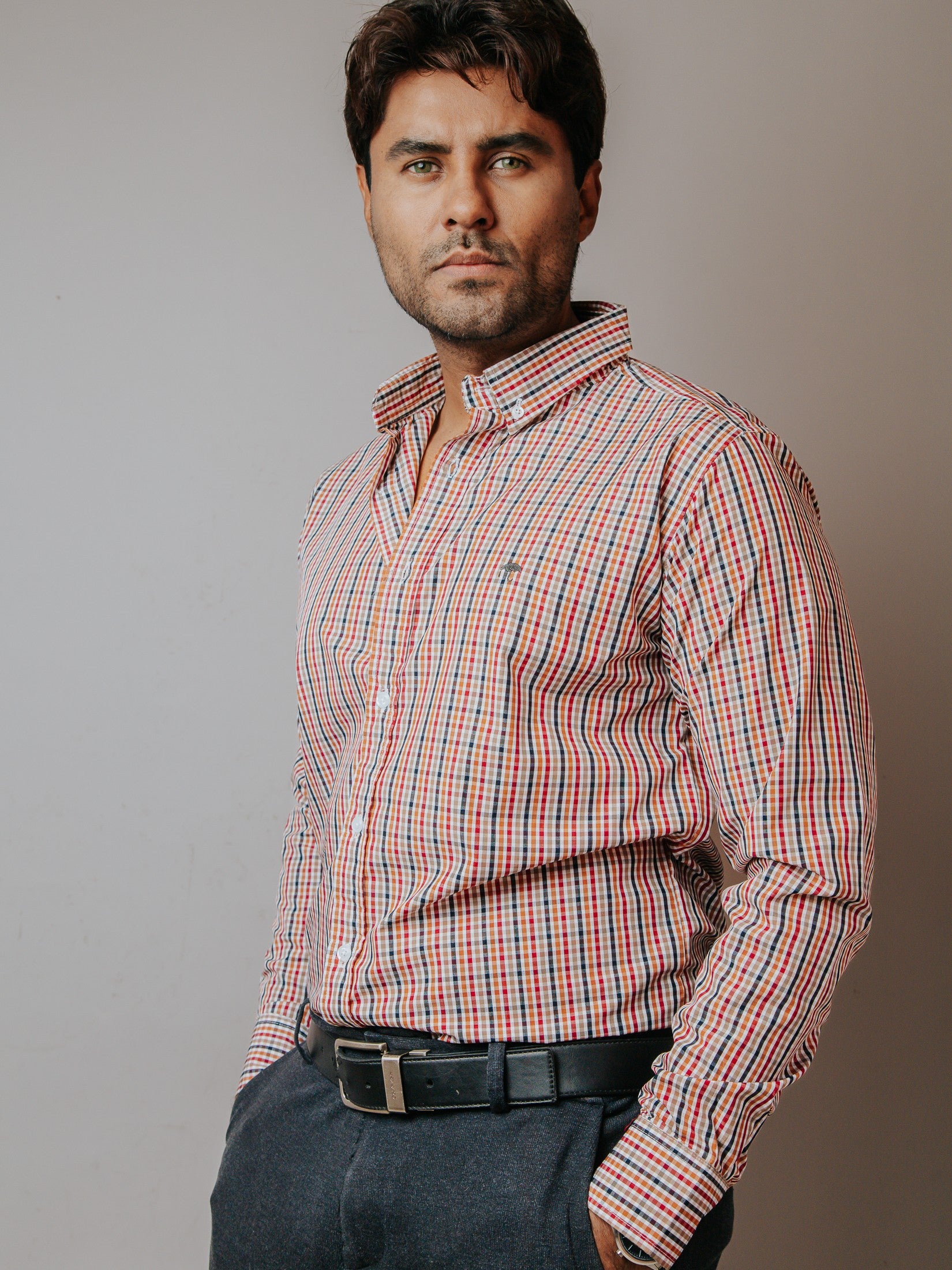 Camisa Hombre Casual Minicuadros Negro Vino Arena y Naranja