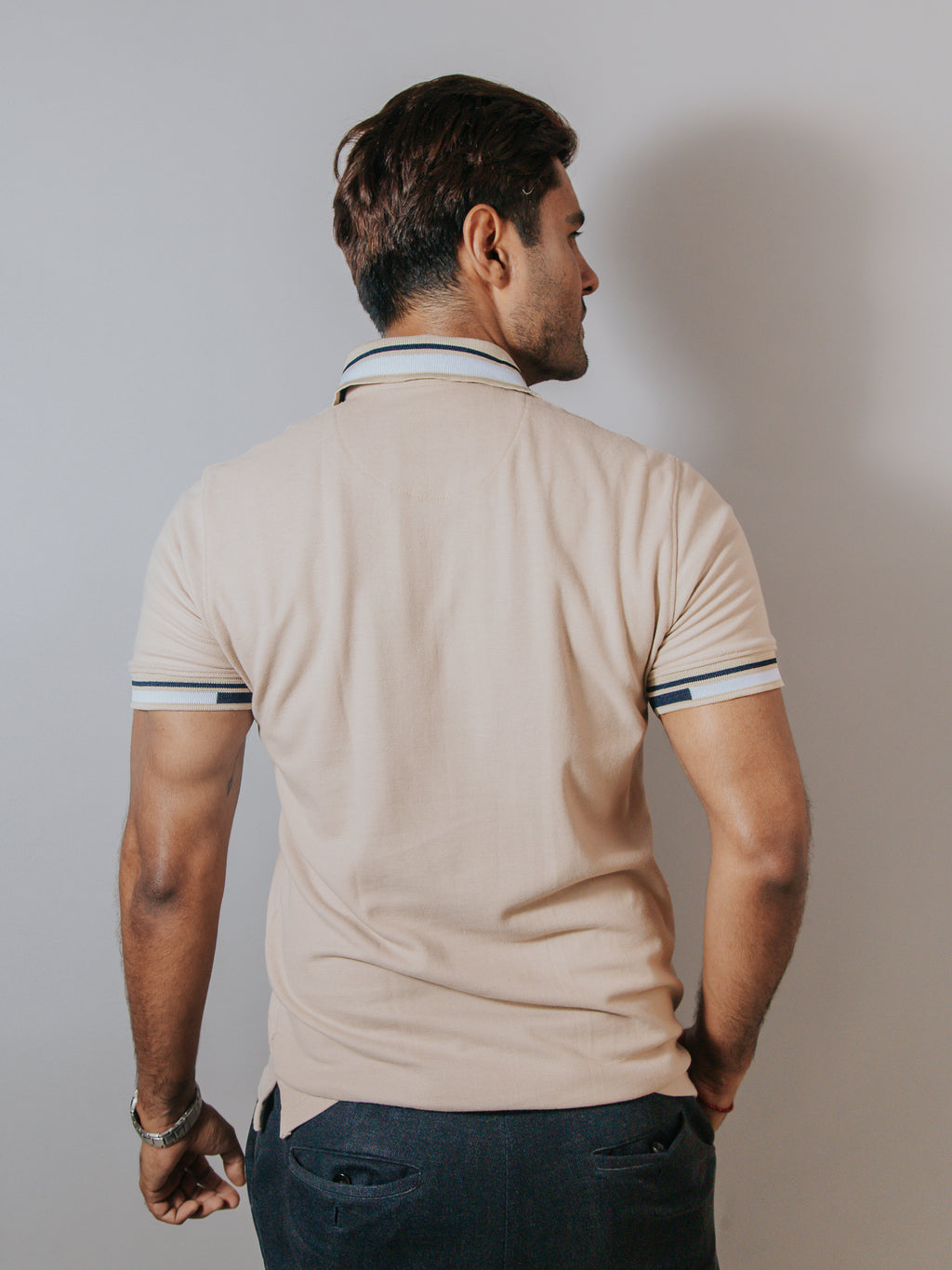 Playera Tipo Polo Hombre Slim Fit Beige Det Marino Y Blanco - 34 (S)-Tiendas Platino