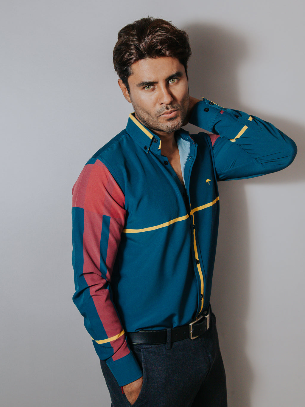 Camisa Hombre Casual Azul Franja Vino y Línea Amarilla