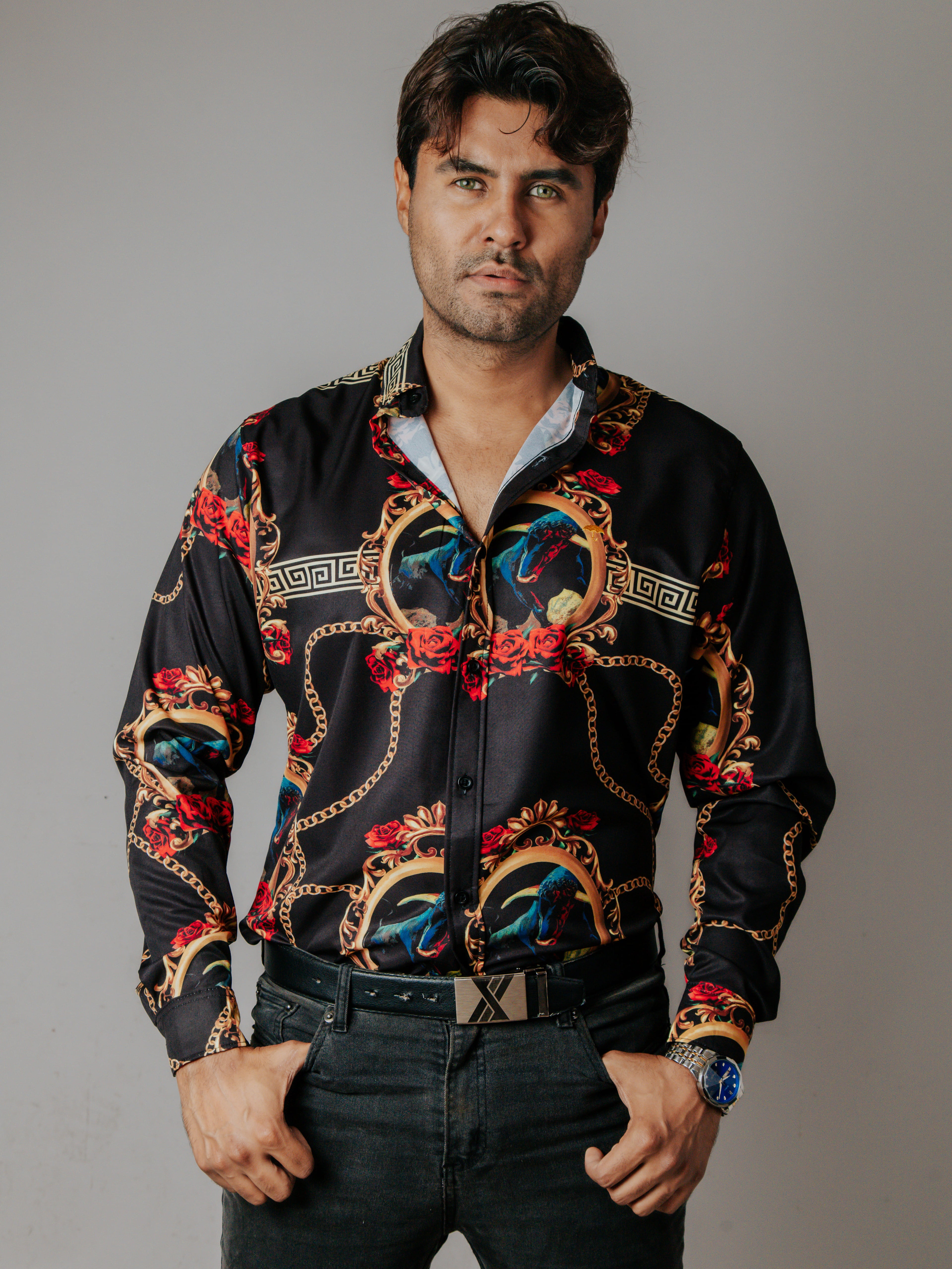 Camisa Hombre Casual Slim Fit Negro Toro Medallón