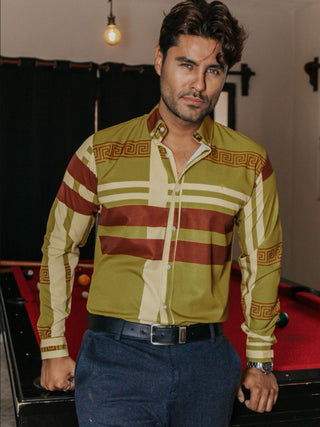 Camisa Hombre Casual Verde Olivo Detalle Griego Chocolate
