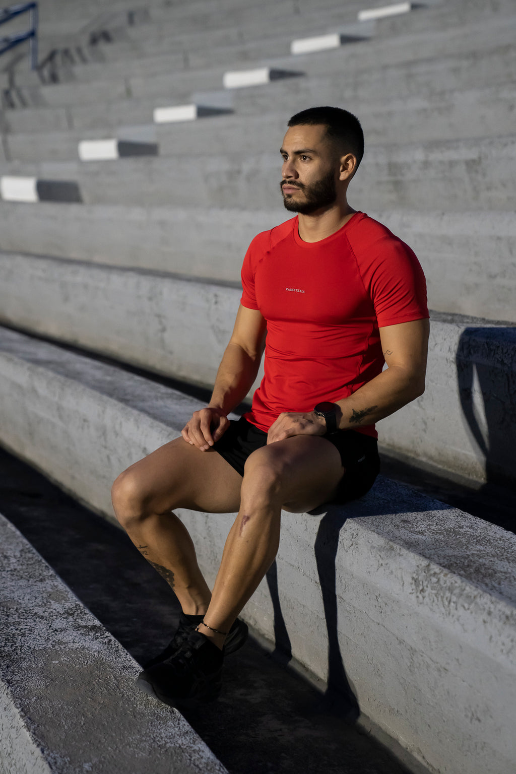 PLAYERA MANGA CORTA ROJA PARA HOMBRE KINESTESIA
