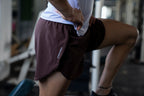 RUNNING SHORT unisex MARRÓN KINESTESIA
