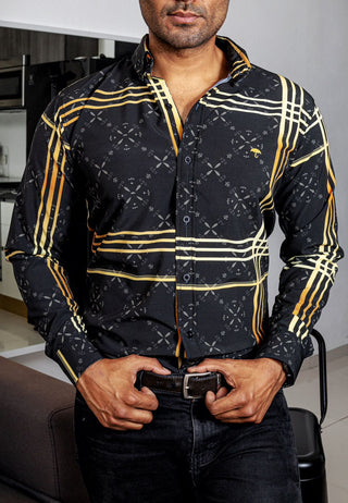 Camisa Hombre Casual Negra Lineas Doradas Figuras