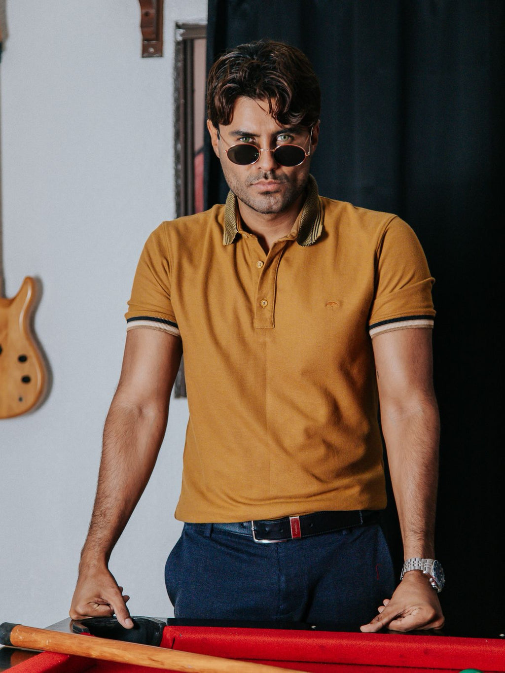 Playera Polo Hombre Slim Fit Café Pistache Detalle Negro