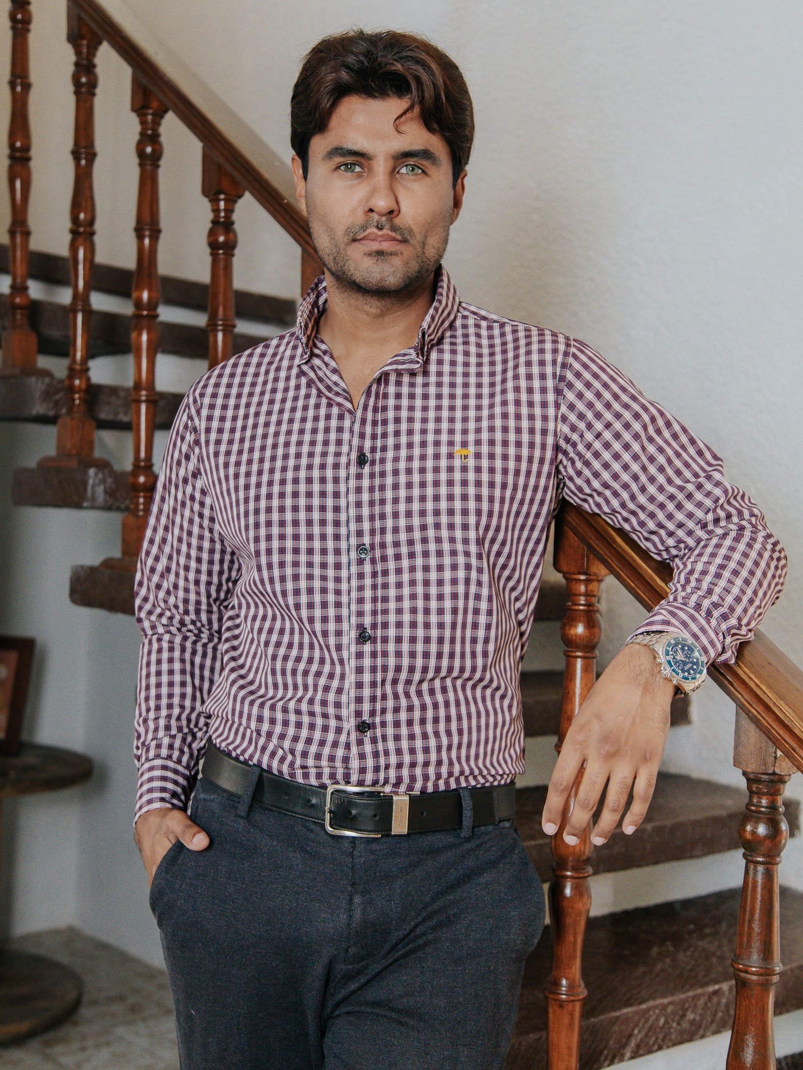 Camisa Hombre Casual Minicuadro Rojo Azul Marino y Blanco