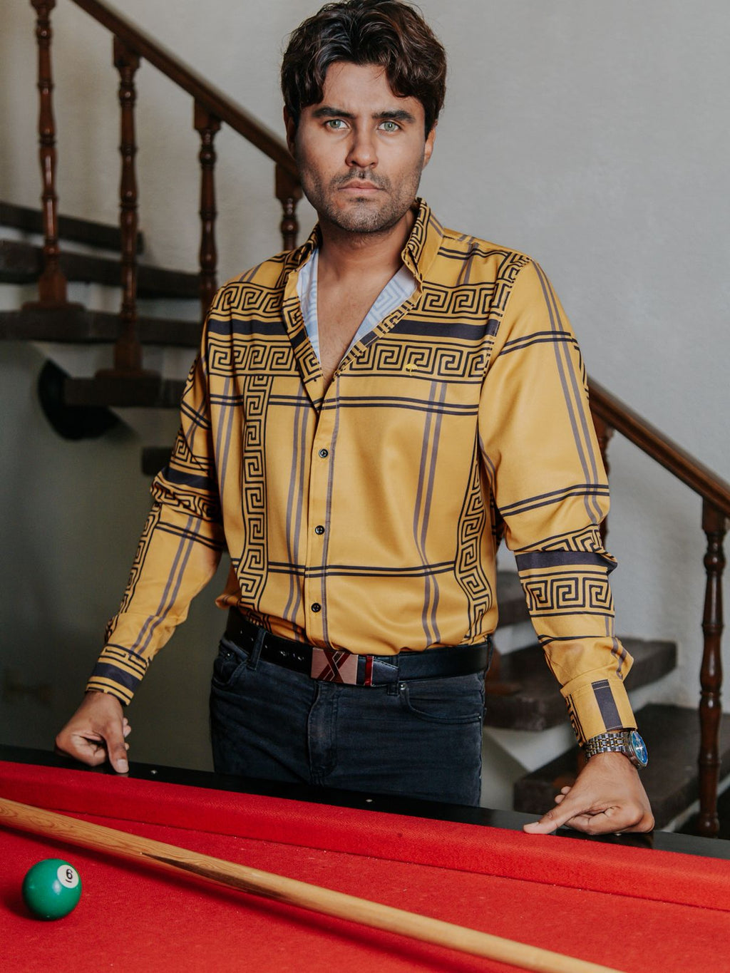 Camisa Hombre Casual Mostaza Grecas Gris y Negro