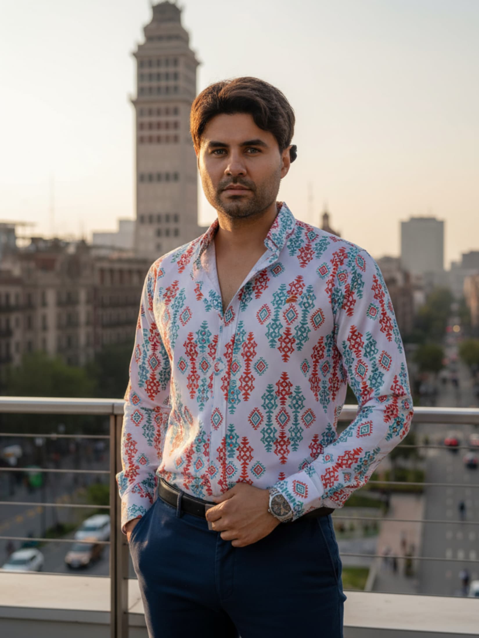 Camisa Hombre Blanca Detalles Rojo y Verde
