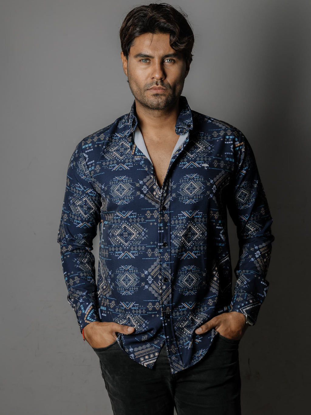 Camisa Hombre Azul Marino Detalles Azul Blanco Beige