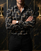 Camisa Hombre Casual Negra Figuras Blancas, Doradas