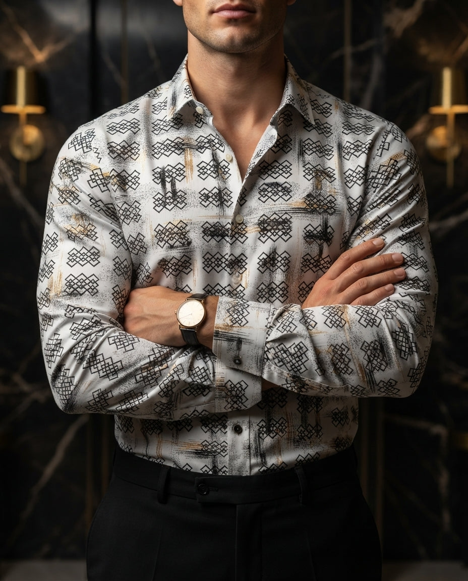Camisa Hombre Casual Blanca Figuras Negras Destellos
