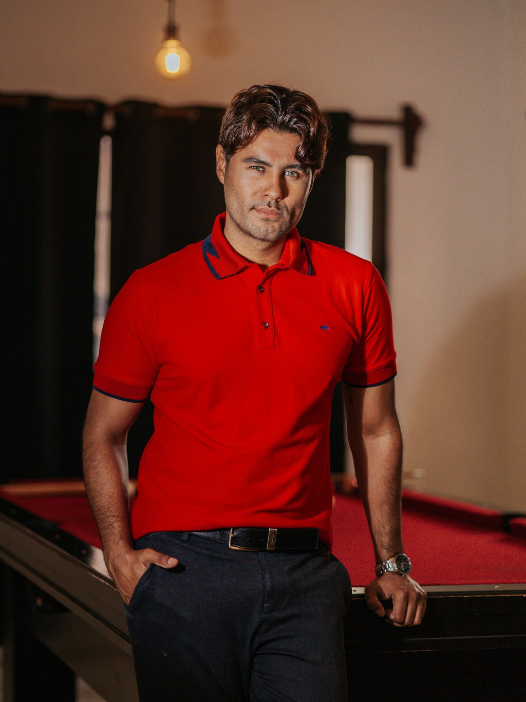 Playera Polo Hombre Slim Fit Rojo Detalle Azul Marino