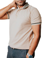 Playera Polo Hombre Casual Beige detalle Negros
